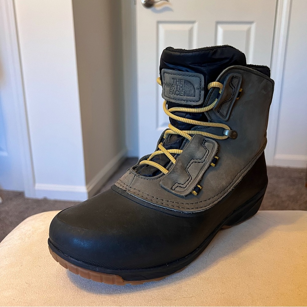 The North Face Insulated Waterproof Boots - Picture 1 of 12